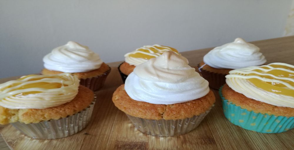 Lemon Meringue Cupcakes and Lemon & White Chocolate Cupcakes